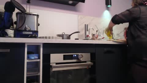 Jessica online show from 04-05-26, 12:19