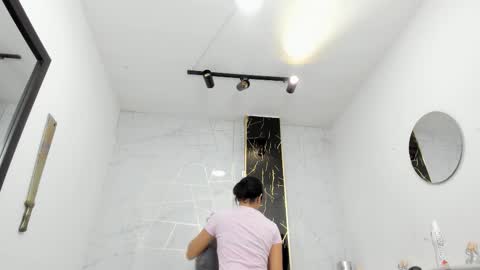 ...   ... online show from 01-11-26, 05:01