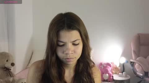 Snapshot of cielo_18d chatting on 01-04-25, 04:01 Mia online show from 01-04-25, 04:01