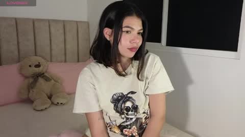 Mia online show from 04-30-26, 05:25