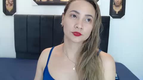 Snapshot of cielodal chatting on 09-19-25, 05:09 cieloDal online show from 09-19-25, 05:09