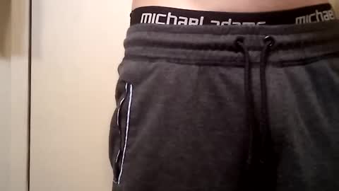 Snapshot of ciestep8216 chatting on 12-20-24, 11:00 ciestep8216 online show from 12-20-24, 11:00