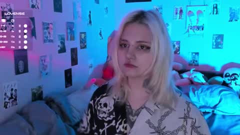 Helen and Teya online show from 11-23-25, 01:22