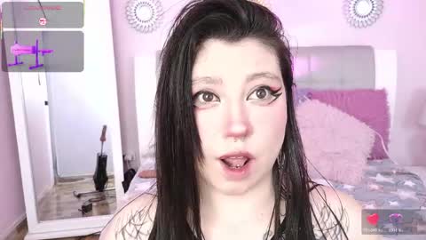 Snapshot of cina_moon chatting on 05-28-26, 05:38 Cinamoon online show from 05-28-26, 05:38