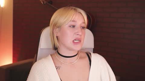 Cin Bellamy online show from 09-15-25, 04:40