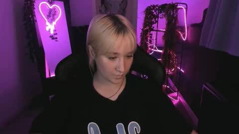 Cin Bellamy online show from 10-10-25, 05:50