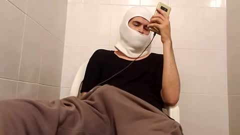 Ernesto online show from 01-03-25, 05:17