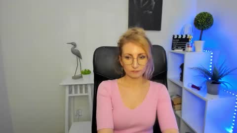 Cinderella online show from 02-17-26, 06:32