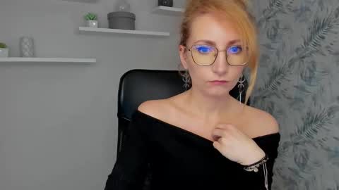 Cinderella online show from 03-02-26, 07:15