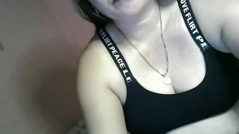 Snapshot of cindy_hot23 chatting on 02-12-25, 08:06 cindy_hot23 online show from 02-12-25, 08:06