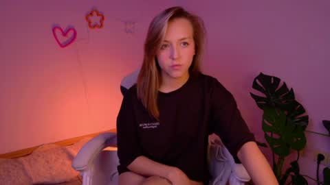 Snapshot of cindylovesmith chatting on 06-13-26, 04:43 cindylovesmith online show from 06-13-26, 04:43