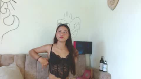 Snapshot of cinna__ chatting on 10-15-25, 04:18 cinna__ online show from 10-15-25, 04:18