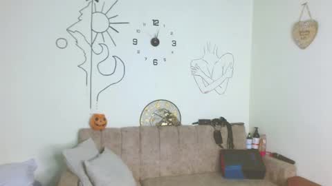 Snapshot of cinna__ chatting on 11-02-25, 12:46 cinna__ online show from 11-02-25, 12:46