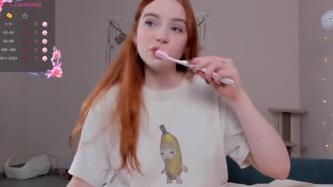 Snapshot of cinnabongirls chatting on 12-22-24, 01:55 Maddy online show from 12-22-24, 01:55
