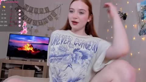 Snapshot of cinnabongirls chatting on 12-23-24, 10:10 Maddy online show from 12-23-24, 10:10