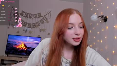 Snapshot of cinnabongirls chatting on 12-23-24, 01:13 Maddy online show from 12-23-24, 01:13