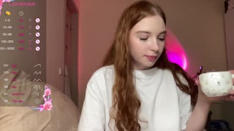 Snapshot of cinnabongirls chatting on 01-30-25, 10:41 Maddy online show from 01-30-25, 10:41