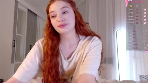 Snapshot of cinnabongirls chatting on 09-23-25, 12:08 Maddy online show from 09-23-25, 12:08