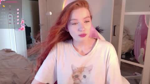 Snapshot of cinnabongirls chatting on 10-19-25, 07:31 Maddy online show from 10-19-25, 07:31
