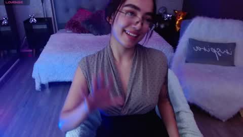 Snapshot of cinnamon_bite chatting on 12-03-25, 02:59 cinnamon_bite online show from 12-03-25, 02:59