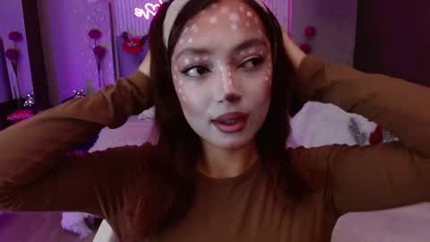 Snapshot of cinnamon_bite chatting on 12-14-25, 12:43 cinnamon_bite online show from 12-14-25, 12:43