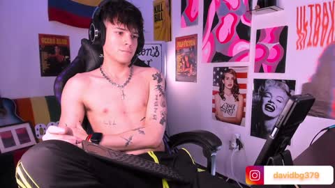 Snapshot of cinnamon_boyxxx chatting on 02-07-25, 05:10 David Independent Model online show from 02-07-25, 05:10