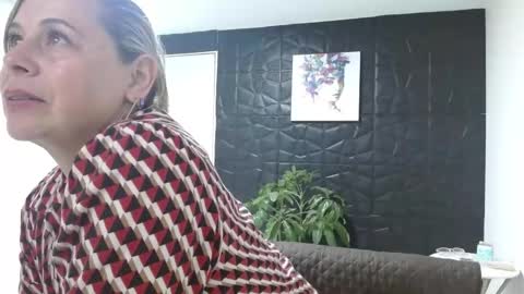 cinthia1609 online show from 02-21-25, 07:54