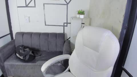 Snapshot of cintiacolins chatting on 02-22-25, 04:51 CintiaCollins online show from 02-22-25, 04:51