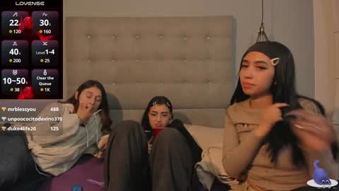 Snapshot of cintya_kors chatting on 12-20-24, 09:32 Cintya online show from 12-20-24, 09:32