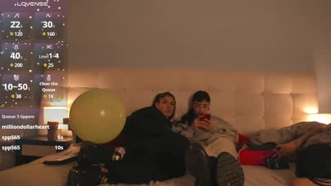 Snapshot of cintya_kors chatting on 01-11-25, 08:33 Cintya online show from 01-11-25, 08:33