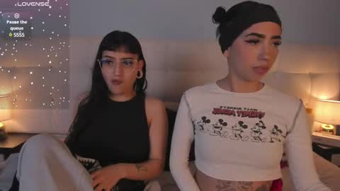 Snapshot of cintya_kors chatting on 01-28-25, 02:43 Cintya online show from 01-28-25, 02:43