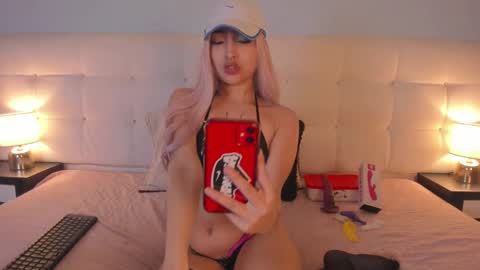 Snapshot of cintya_kors chatting on 02-05-25, 10:01 Cintya online show from 02-05-25, 10:01