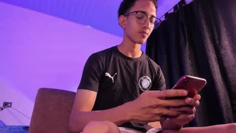 Snapshot of cj_davis1 chatting on 11-11-25, 02:33 cj_davis1 online show from 11-11-25, 02:33