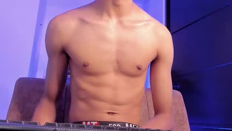 Snapshot of cj_davis1 chatting on 11-21-25, 01:43 cj_davis1 online show from 11-21-25, 01:43