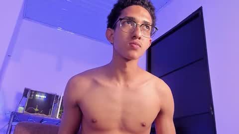 Snapshot of cj_davis1 chatting on 11-22-25, 04:00 cj_davis1 online show from 11-22-25, 04:00