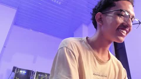 Snapshot of cj_davis1 chatting on 12-05-25, 01:03 cj_davis1 online show from 12-05-25, 01:03