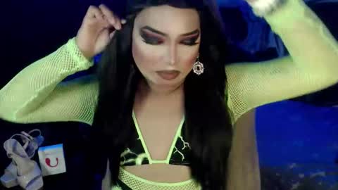 QUEEN CESS online show from 11-12-25, 12:16