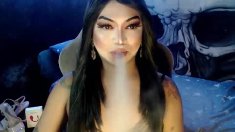 QUEEN CESS online show from 12-19-25, 03:41