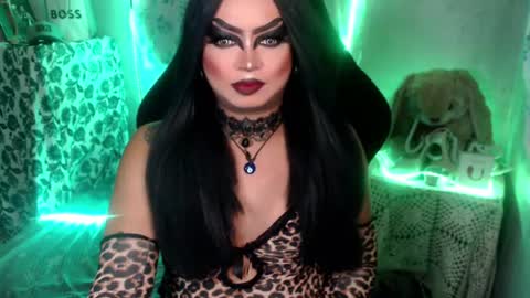 QUEEN CESS online show from 07-22-26, 06:32