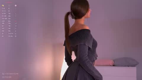 Claire online show from 03-09-26, 07:07