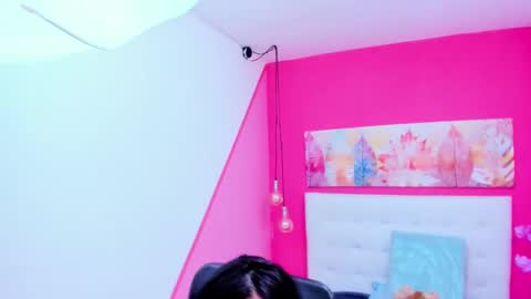 claire aristizabal online show from 12-26-24, 12:38