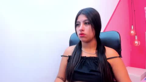 claire aristizabal online show from 01-06-25, 12:02