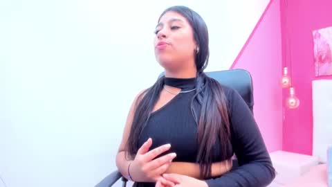 claire aristizabal online show from 01-16-25, 03:56