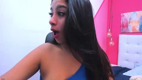 claire aristizabal online show from 01-21-25, 04:10