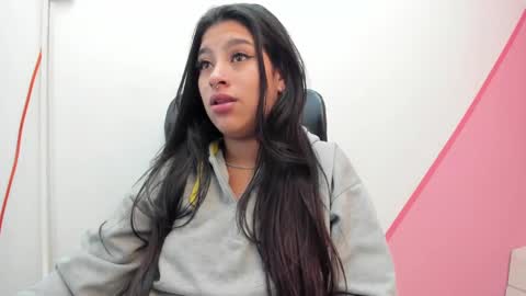 claire aristizabal online show from 02-14-25, 03:54