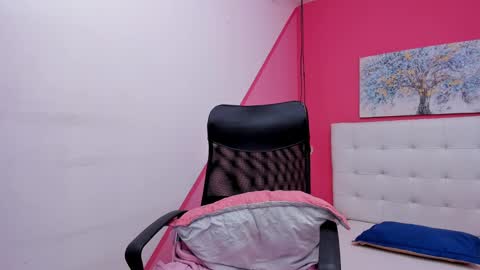 claire aristizabal online show from 03-08-25, 11:05