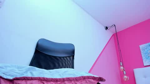 claire aristizabal online show from 03-09-25, 07:01