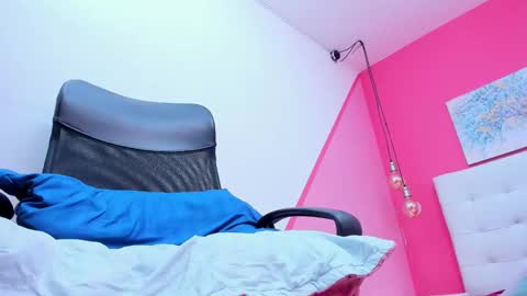 claire aristizabal online show from 03-09-25, 10:08