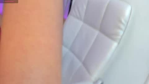 claire aristizabal online show from 11-08-25, 08:51