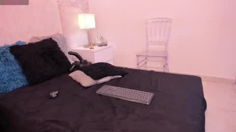 Snapshot of clairemiller chatting on 02-26-25, 09:10 Claire Miller online show from 02-26-25, 09:10